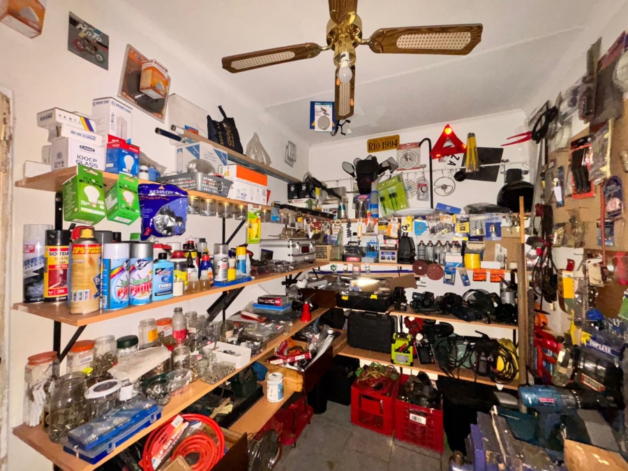 5 Bedroom Property for Sale in Flamwood North West